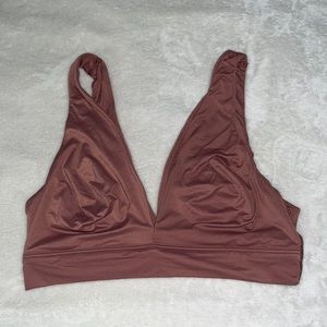 Victoria’s secret super soft vneck bra amazing condition size medium